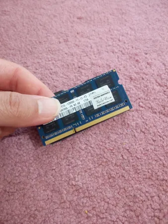رم لپ تاپ DDR3L تک کاناله 1600 مگاهرتز CL11 اس کی هاینیکس مدل 12800S ظرفیت 4 گیگابایت