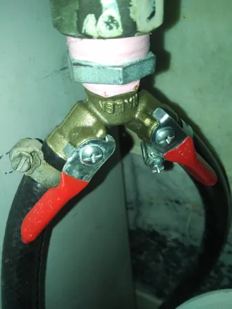 شیر سه راهی گاز کد8