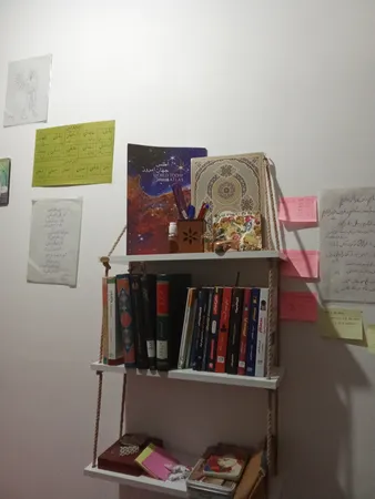 شلف دیواری دایان مدل آبشار