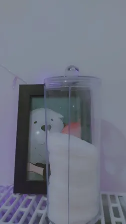 استند لوازم آرایشی مدل M