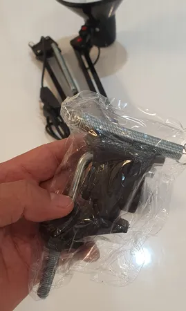 چراغ مطالعه مدل EN-101 همراه با لامپ ال ای دی 6 وات سهند E27