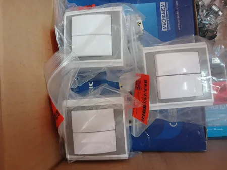 کلید دوپل روکار خیام الکتریک مدل صدف