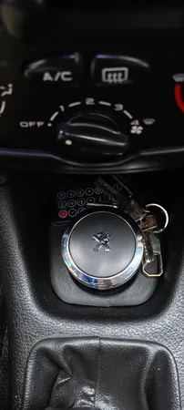 جاسیگاری خودرو مدل JSHKPEG