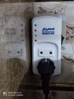 محافظ ولتاژ مهیار مدل MH3.D دیواری