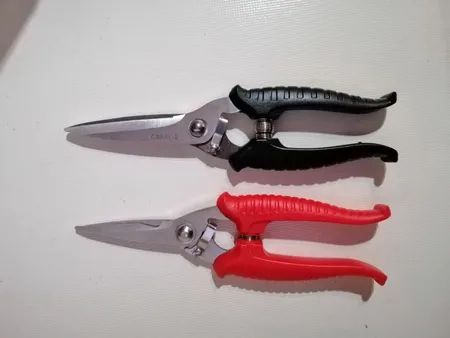 قیچی باغبانی کورال مدل 02