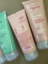 تجریه خرید ژل شستشو صورت بلوم مدل شکوفه گیلاس مناسب پوست معمولی حجم 200 میلی لیتر