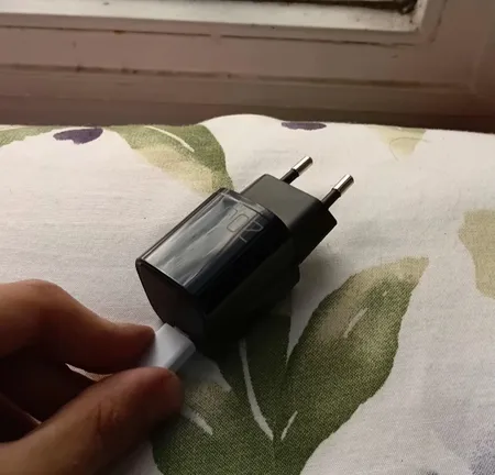 شارژر دیواری 20 وات مک دودو مدل CH-402