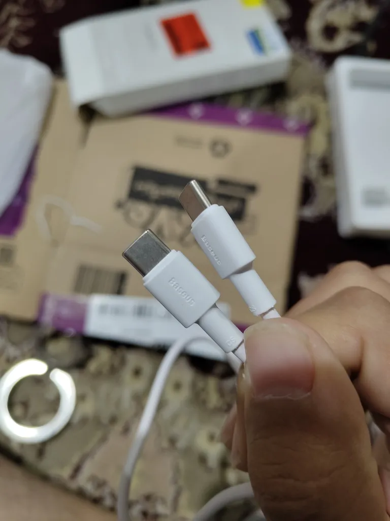 پاوربانک بیسوس مدل magnetic mini 30W ظرفیت 10000 میلی آمپر ساعت