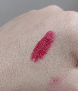 تجریه خرید مداد لب گلدن رز مدل Dream شماره 527