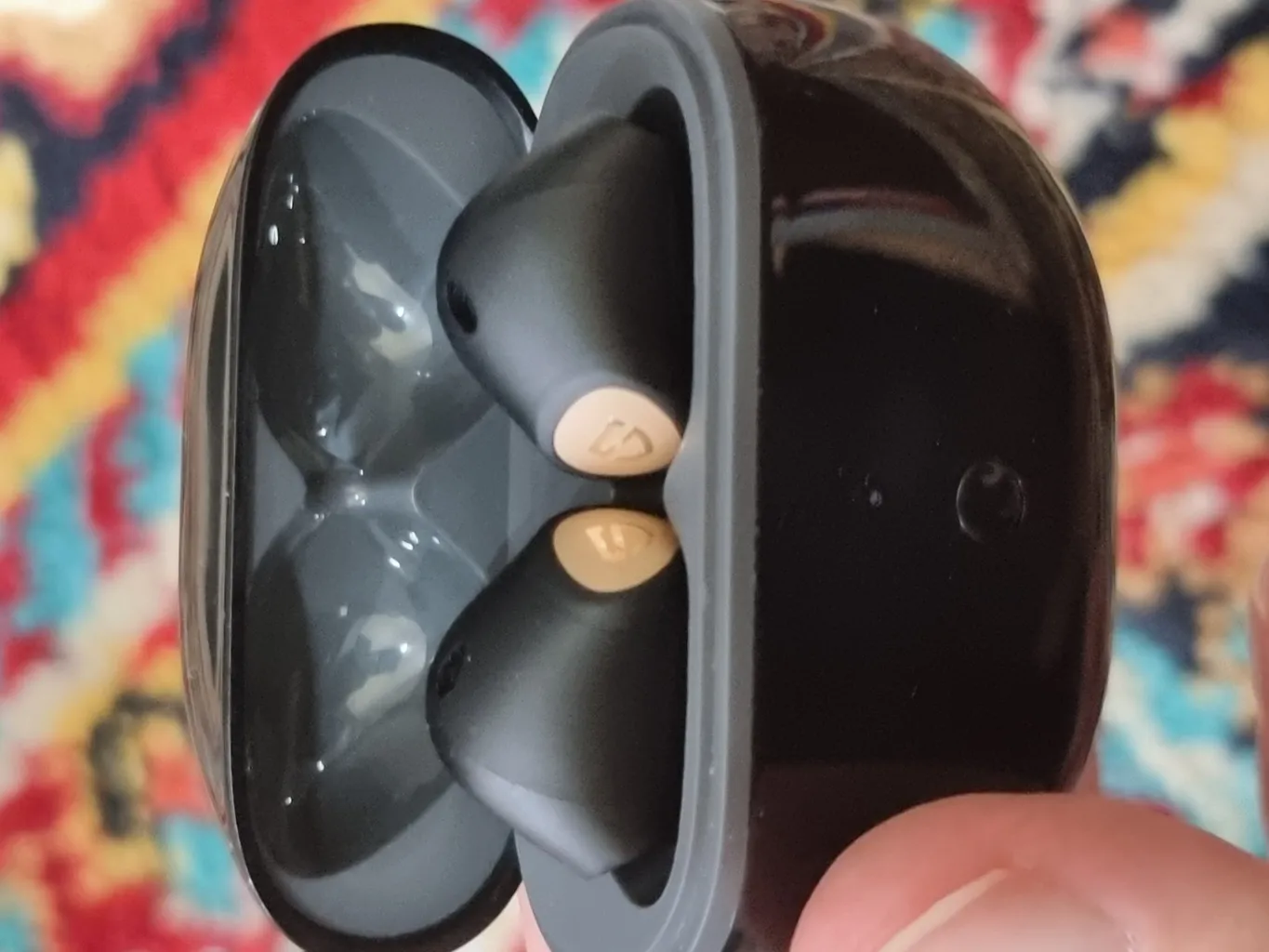 هندزفری بلوتوثی ساندپیتز مدل Air3 Deluxe HS