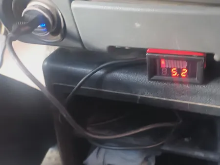 نمایشگر میزان شارژ باطری مدل A001