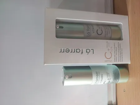 سرم ضد چروک و روشن کننده لافارر مدل Ferulic Acid مناسب انواع پوست حجم 30 میلی لیتر
