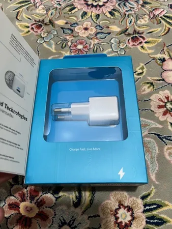 شارژر دیواری انکر مدل A2633