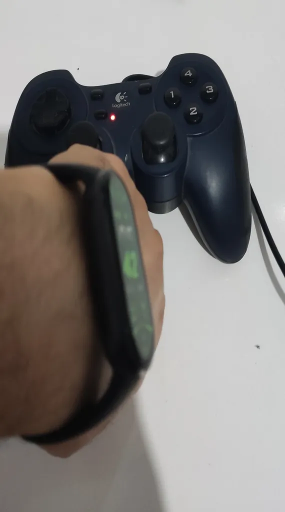 مچ بند هوشمند 46 میلی‌متری شیائومی مدل Band 10 با بند سیلیکونی