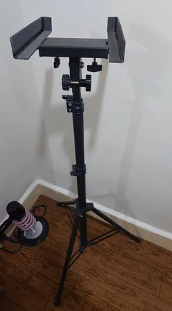 سه پایه زمینی پروژکتور مدل MUSIC STAND