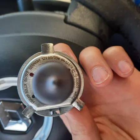 لامپ خودرو اسرام مدل H4 12V 60/55 W 64193