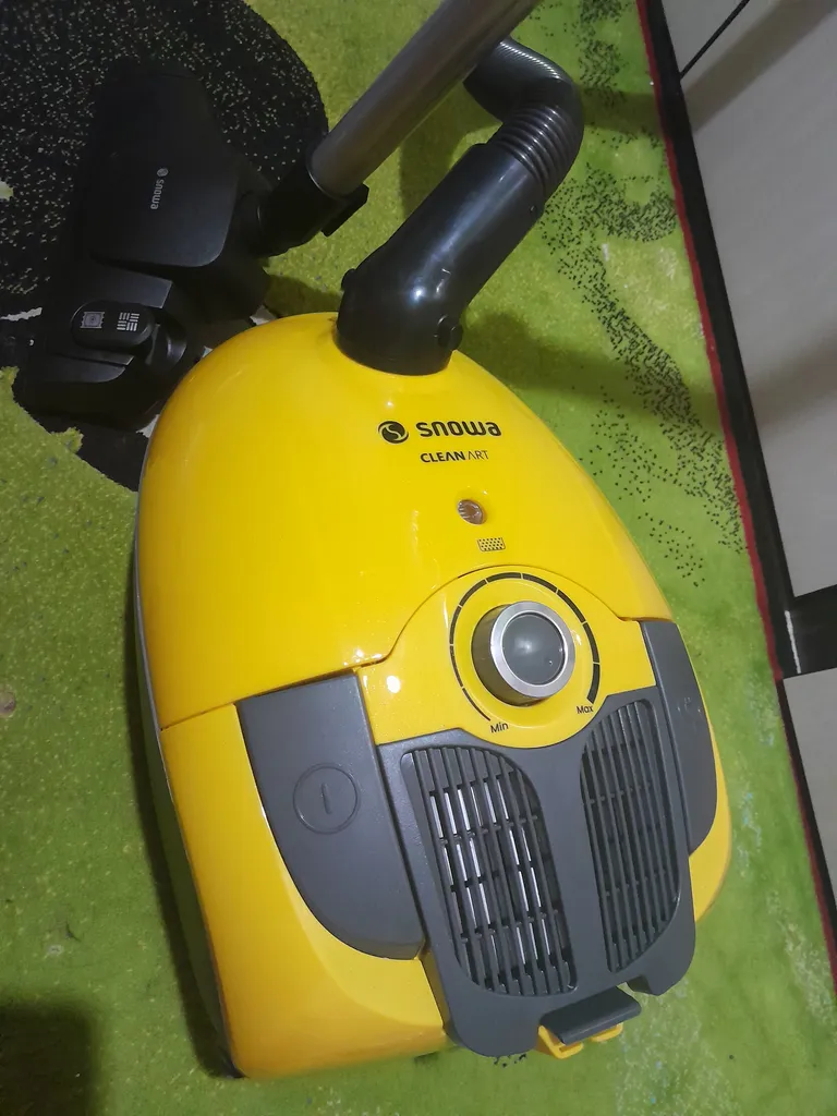 جاروبرقی اسنوا مدل 2100 وات SVC-CA18YW