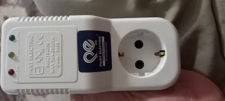 محافظ ولتاژ پارت الکتریک مدل کولر گازی و لباسشویی کد 689