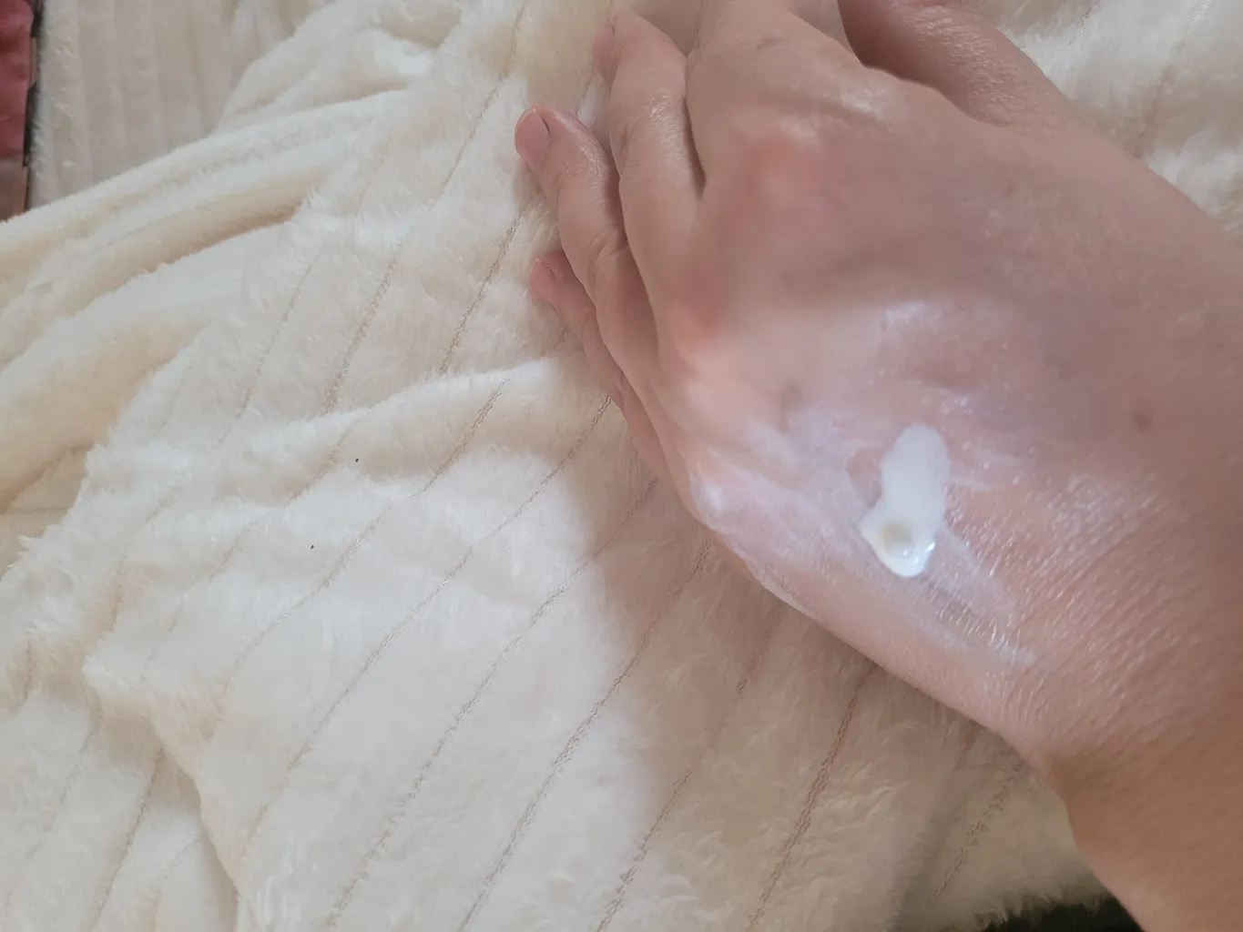 کرم ضدآفتاب بی‌رنگ سیسپرسا SPF50 مدل ضدلک مناسب برای انواع پوست، حجم 50 میلی‌لیتر