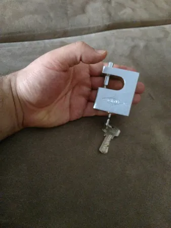 قفل کتابی گیرا مدل 041