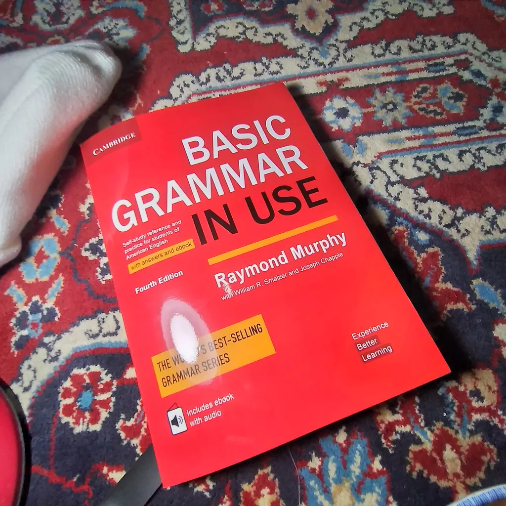 کتاب Basic Grammar In Use 4th اثر جمعی از نویسندگان انتشارات دانشگاه کمبریج
