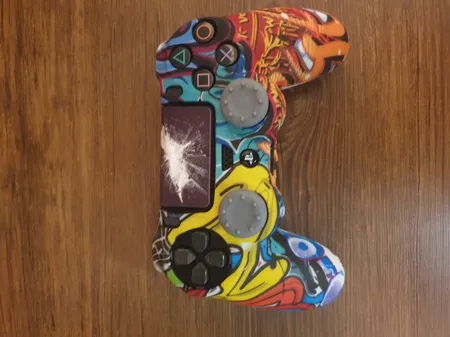 محافظ دسته بازی پلی استیشن 4 مدل rainbow به همراه روکش آنالوگ