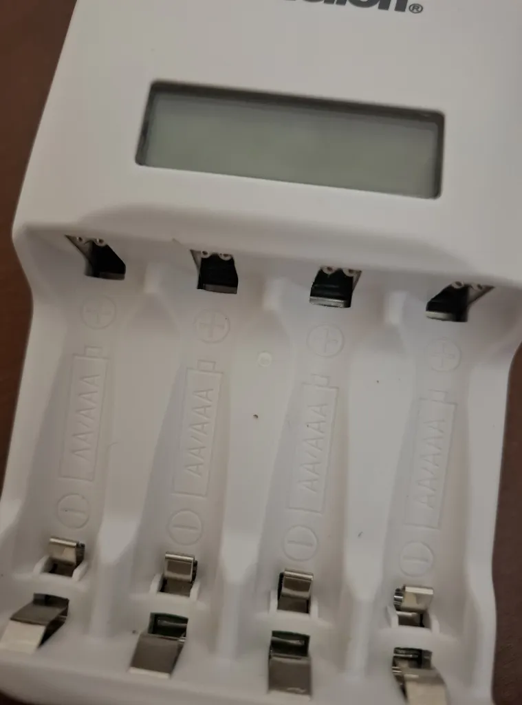 شارژر باتری کملیون مدل BC-0907N