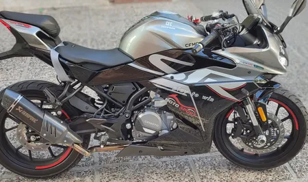 برچسب بدنه موتورسیکلت لیزارد مدل اسپورت طرح moto sport کد LZD-1021 بسته 2 عددی