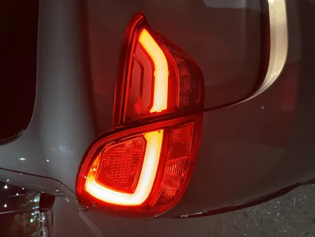 چراغ خطر عقب نورگستر مدل پلاس مناسب برای کوئیک بسته 2 عددی