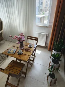 تجریه خرید میز و صندلی ناهاخوری 2 نفره مدل تاشو چوبی