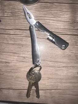 انبر دست و ابزار چندکاره سفری مدل Royal