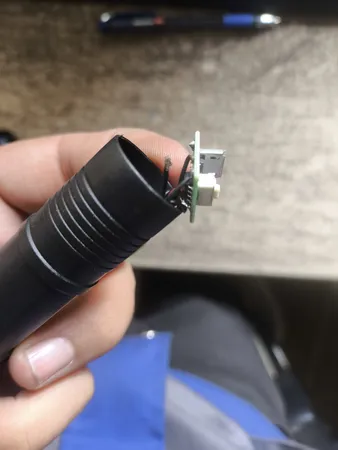 چراغ قوه مدل 002