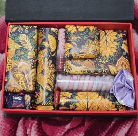 کاغذ کادو آسمان شهر طرح برگ‌ کد 113 بسته 5 عددی