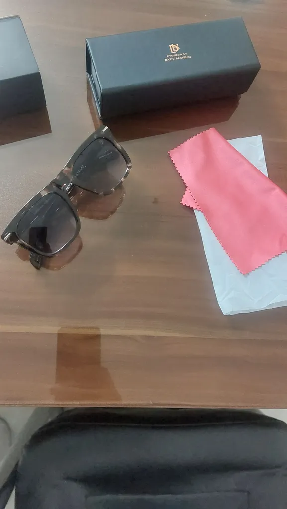 عینک آفتابی دیوید بکهام مدل DB 7000  5417 142 HM