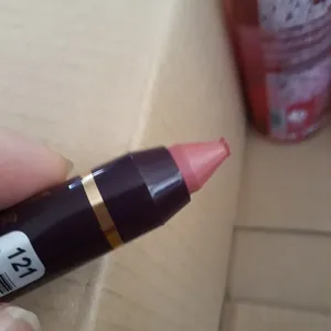 تجریه خرید رژ لب مدادی ژینو شماره 121