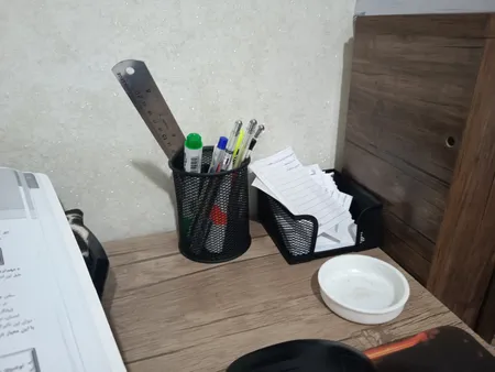 جای کاغذ یادداشت و جامدادی رومیزی کد 00214