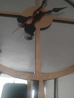 ساعت دیواری مدل رمیسا آینه ای