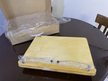 نگهدارنده کتاب مدل SuperMax01