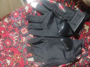 تجریه خرید دستکش موتورسواری فاکس مدل FX_08