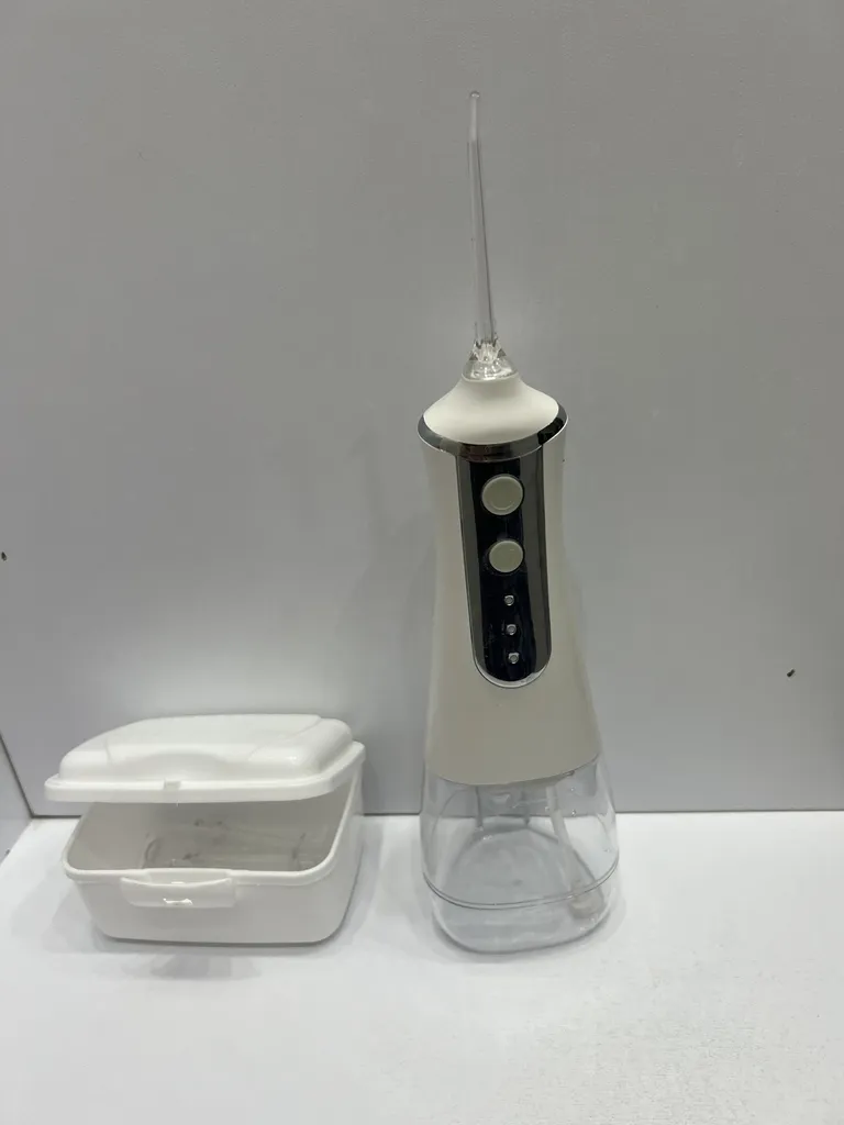 دستگاه واترجت شست و شوی دهان و دندان مدل L10