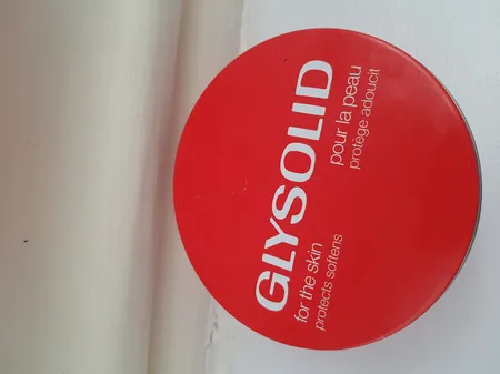 کرم مرطوب کننده و نرم کننده گلیسولید مدل 01 حجم 248 میلی لیتر