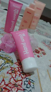 تجریه خرید ژل شستشو صورت بلوم مدل شکوفه گیلاس مناسب پوست معمولی حجم 200 میلی لیتر