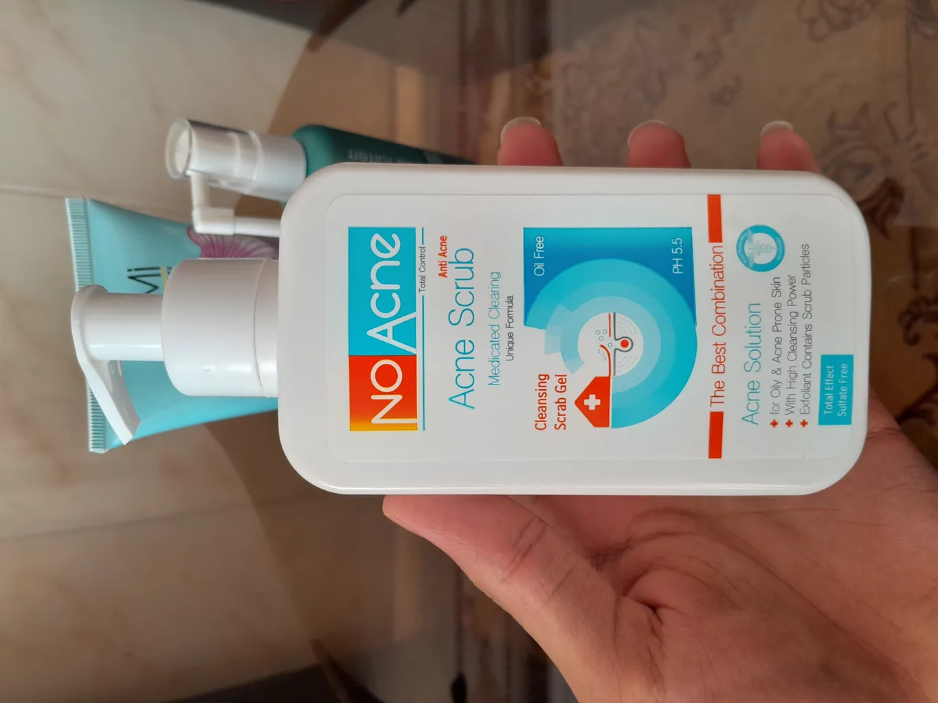 ژل لایه بردار پوست نو آکنه مدل 01 حجم 235 میلی لیتر