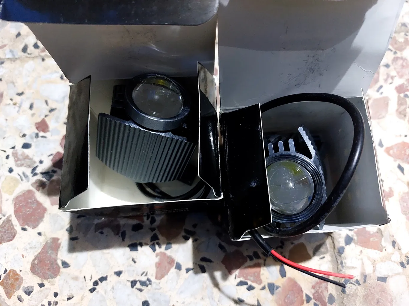 پرژکتور افرودی 40 وات خودرو مدل 4in1 بسته 2 عددی