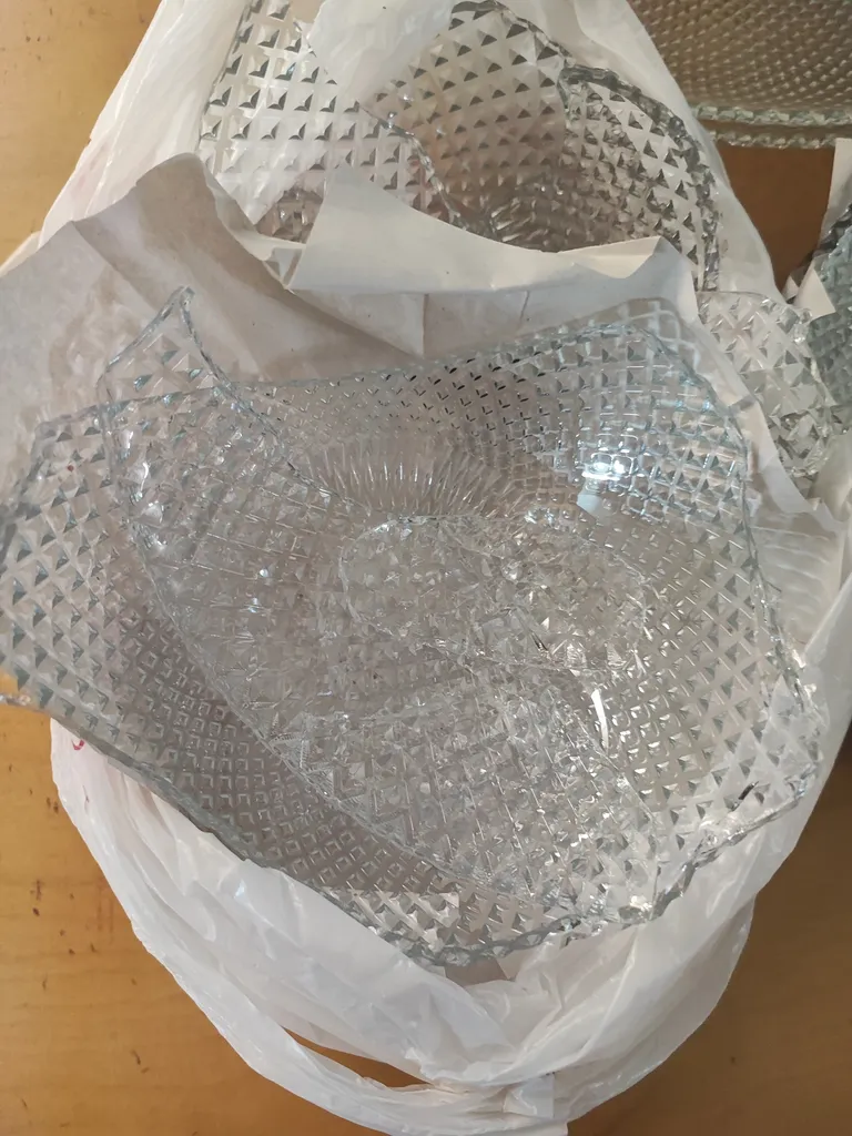 سرویس غذاخوری 33 پارچه 6 نفر نوری تازه مدل پیکسل کد NT20002100T