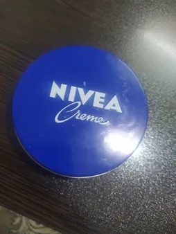 کرم مرطوب کننده نیوآ مناسب انواع پوست حجم 150 میلی لیتر