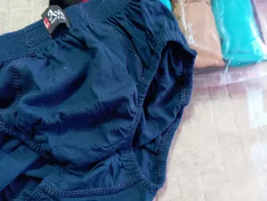 تجریه خرید شورت مردانه پوشاک ناطقیان مدل نخ پنبه کد 01 مجموعه 5 عددی