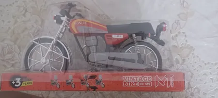 موتور بازی مدل HONDA CG 125