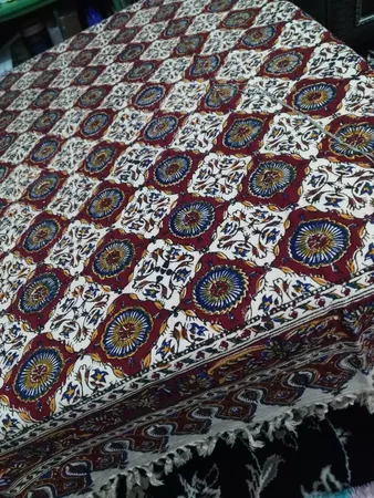 روميزي قلمكار عطريان طرح كاشي كد G388