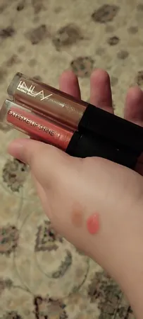 رژ لب مایع این لی مدل Whisper شماره S110